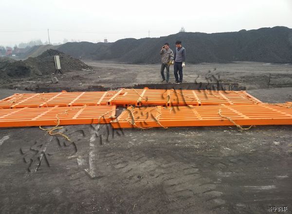 我公司為濟寧興鑫能源有限責任公司安裝重型（煤礦專用）工程洗車機2.jpg