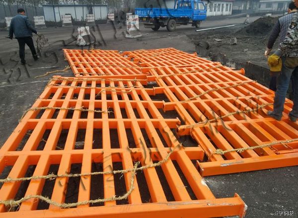 我公司為濟寧興鑫能源有限責任公司安裝重型（煤礦專用）工程洗車機7.jpg